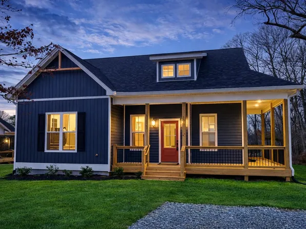 194 Triple Oak Cir, Madison Heights, VA 24572