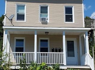 37 Vale St, Clinton, MA 01510