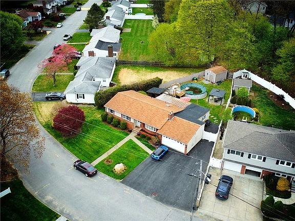 5th image of 15 Golini Dr