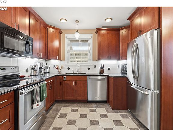 2nd image of 8420 N Smith St