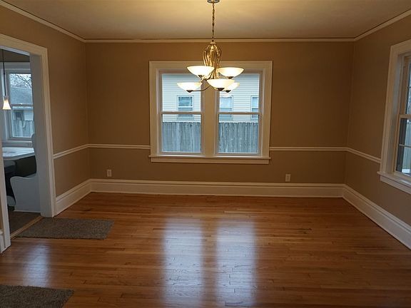 2nd image of 1807 Cumberland St