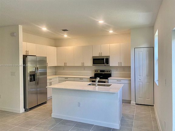 3rd image of 28509 SW 134th Ave #0