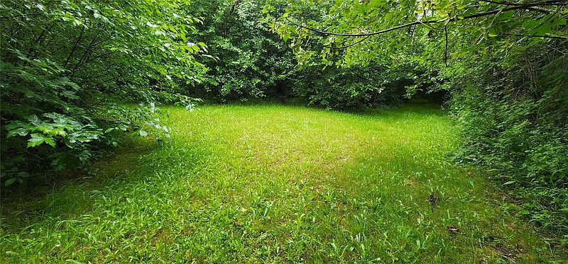 2nd image of 738 Grauel- Ramapo Rd