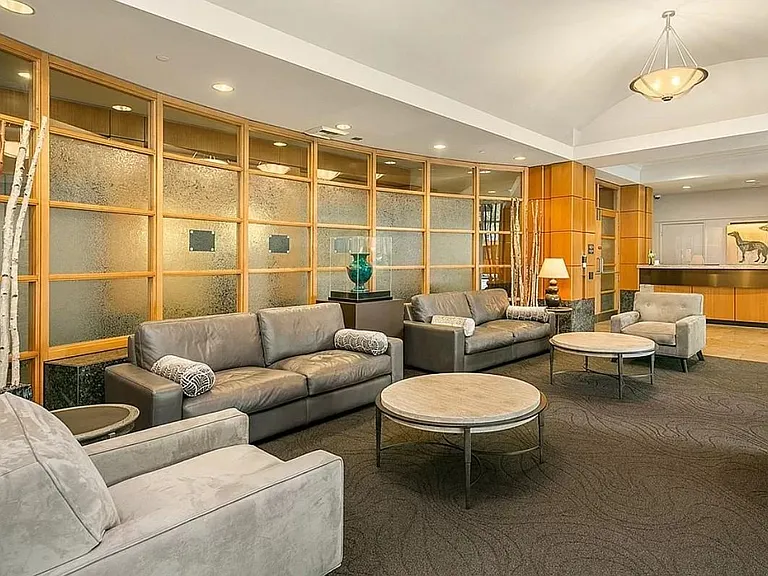 Lobby with 24 hour concierge