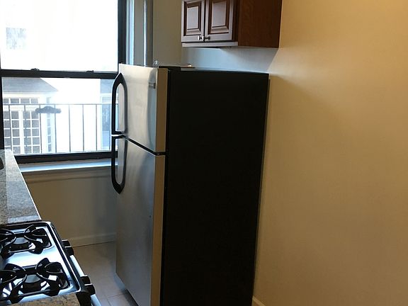 2nd image of 2908 31st Ave #B3