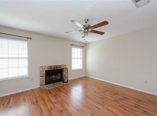 1231 Dallas Dr, Denton, TX 76205