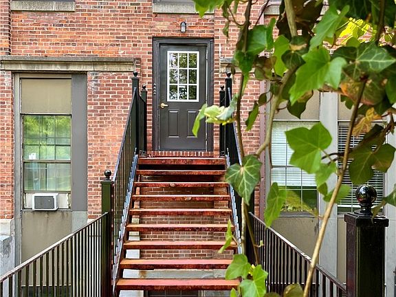 2nd image of 917 Madison St APT 113