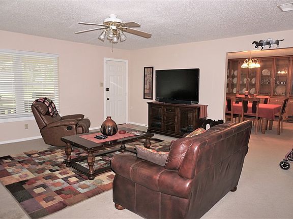 5th image of 153 Windsor Dr