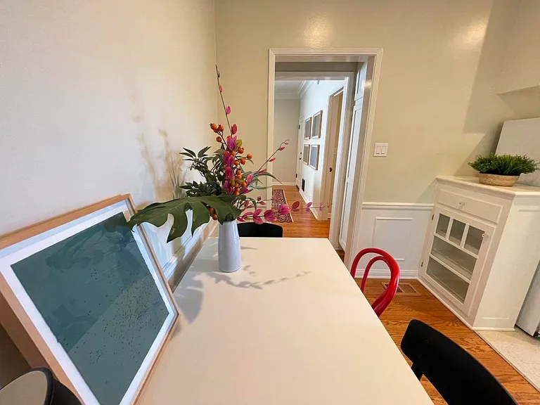 2285 N Beachwood Dr #5 — Photo 40