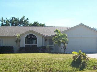 458 SE Guava Ter, Pt Saint Lucie, FL 34953