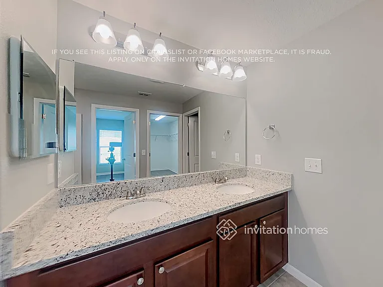 207 English Heritage Pl — Photo 15
