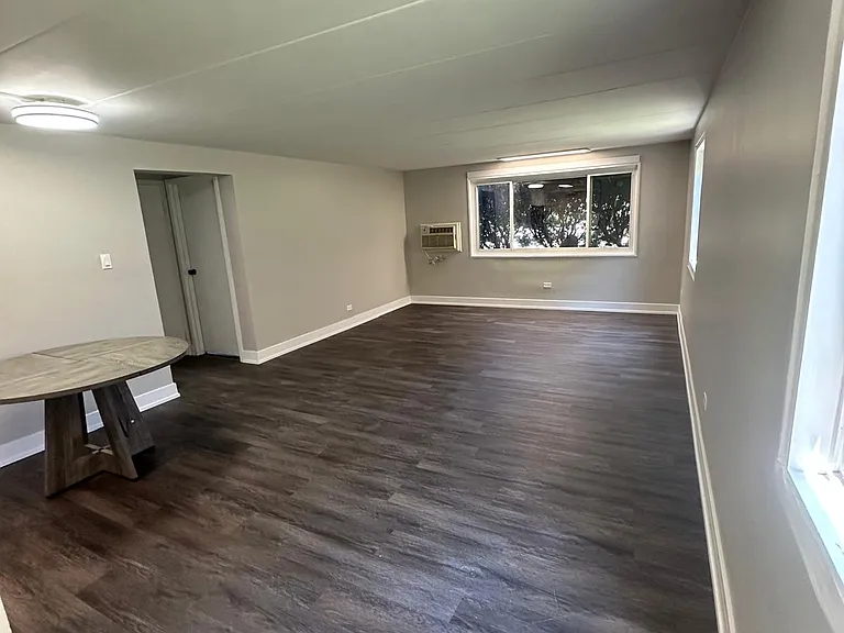 5486 S Archer Ave S #1C — Photo 3