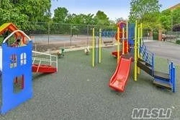 Sold by Douglas Elliman | media 37