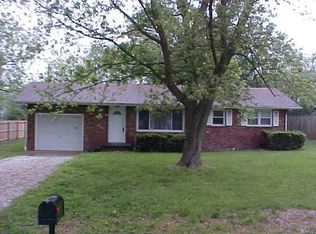 7302 Montclair Ave, Godfrey, IL 62035