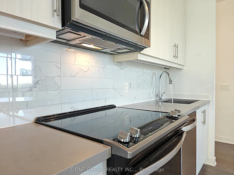 85 Oneida Cres #514 — Photo 6