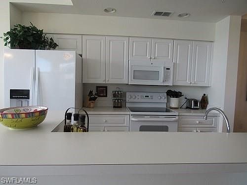 3rd image of 10371 Butterfly Palm Dr APT 833