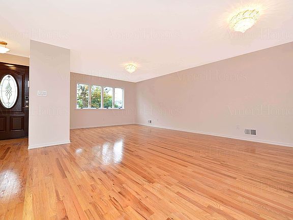 2nd image of 7505 Avenue