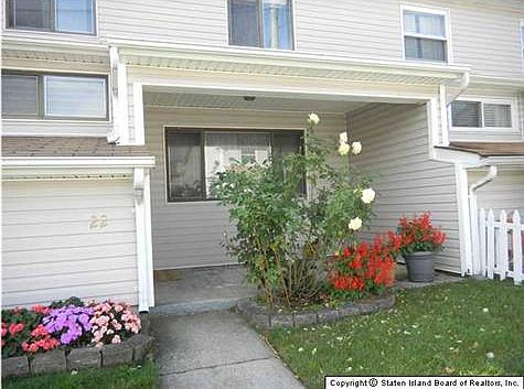 2nd image of 22 Anita St