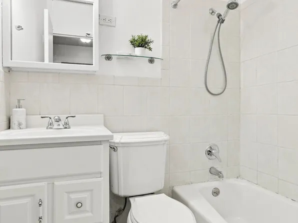 215 East 24th Street image 5 of 8