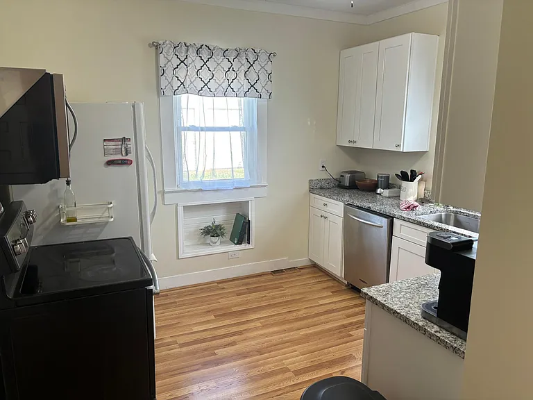 118 Hepler St — Photo 9