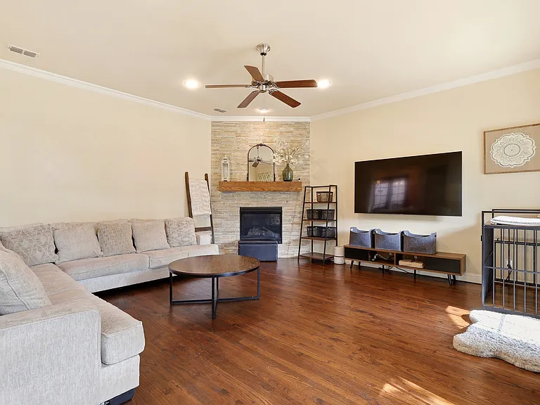2512 Bill Moses Pkwy — Photo 6