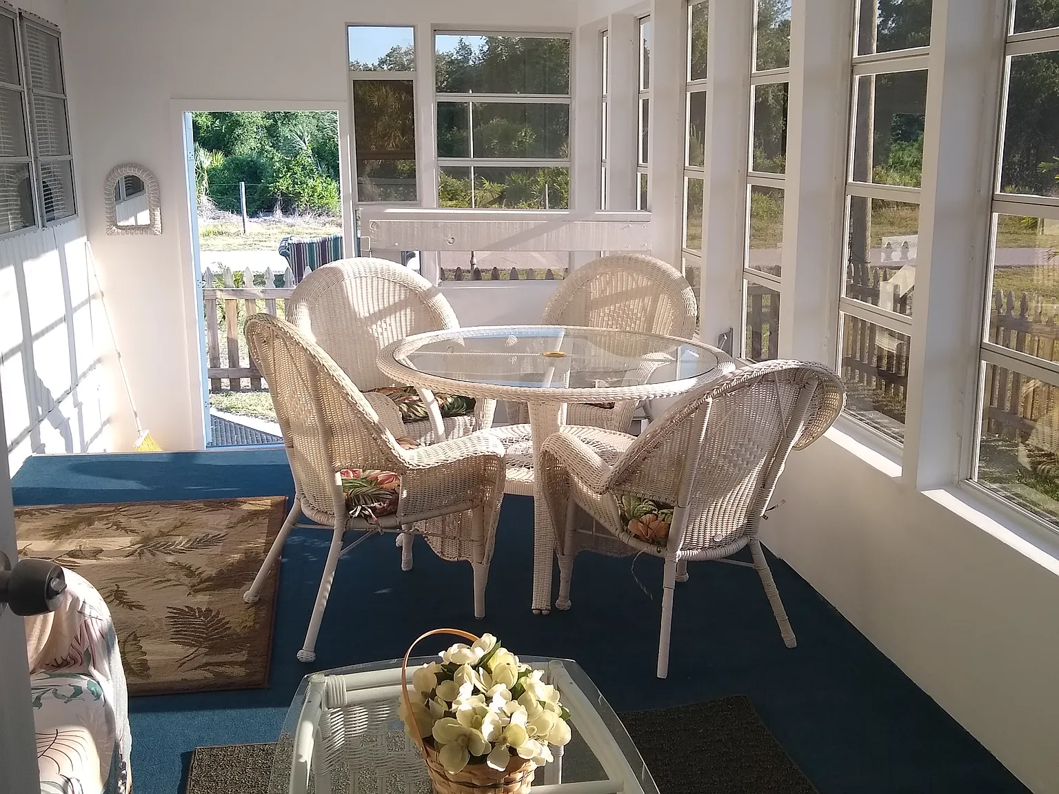 3 bed, 900 sqft, $1,900 — Photo 3