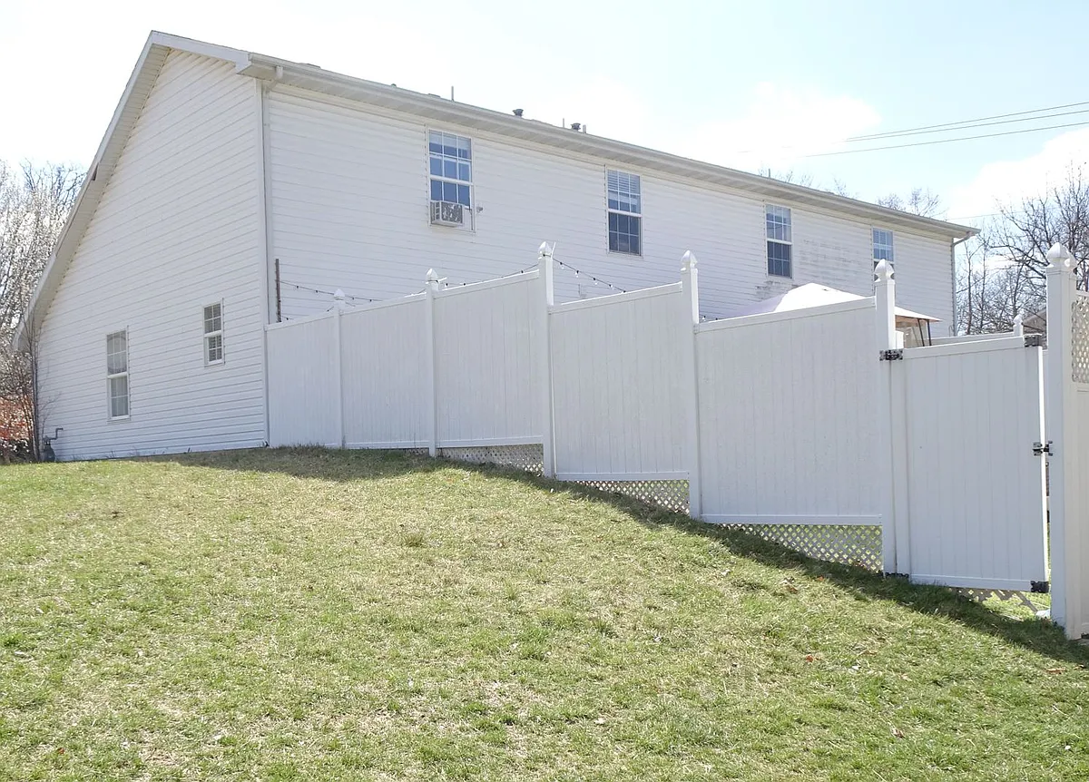 Building Photo - 5552 E Pinehurst Ln #1