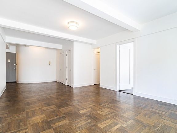 4th image of 36 E 36th St APT 4H
