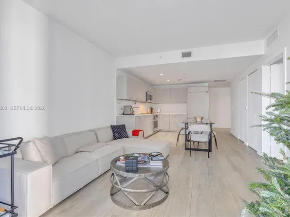 55 SW 9th St Unit 2610, Miami, FL 33129