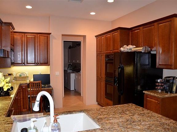 5th image of 49505 Loren Ct