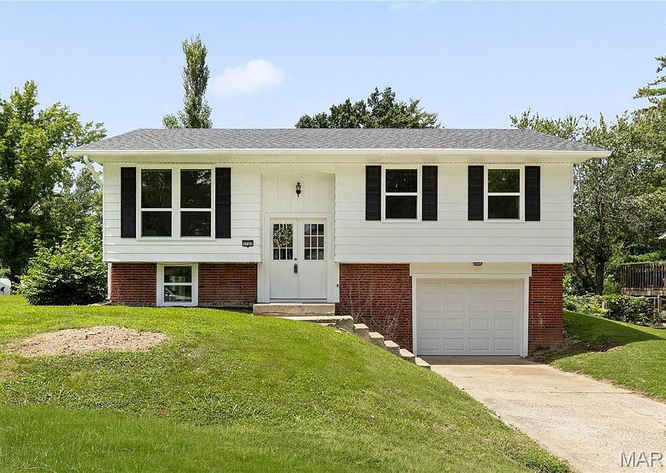 1st image of 5702 Sir Galahad Ln