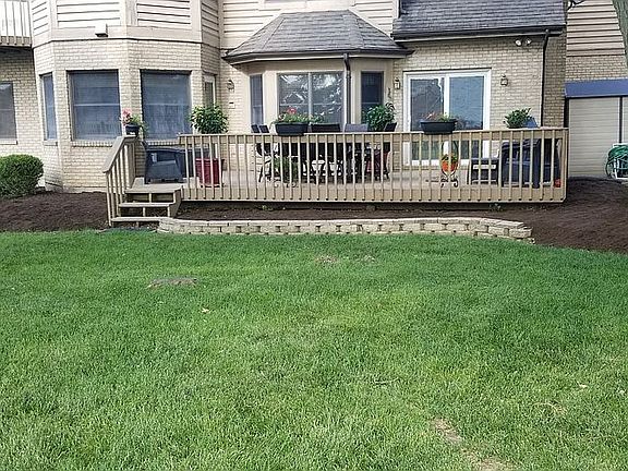 2nd image of 305 Saint Andrews Trl