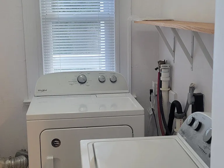 768 Derby Ave #1 — Photo 6