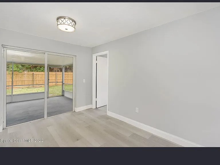 1315 Paul St — Photo 5