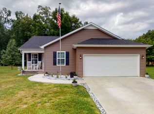 113 Collinwood Dr, Tullahoma, TN 37388
