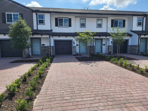 379 Cape Honeysuckle Pl, Sanford, FL 32771