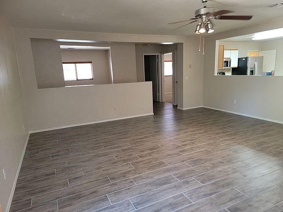 3rd image of 15676 W Caribbean Ln