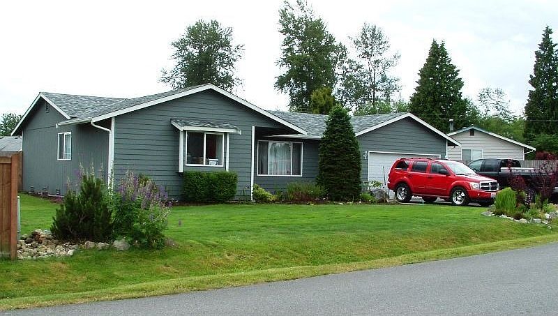 Front View Right Yard