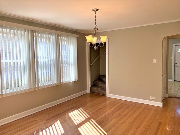 4th image of 3058 N Nordica Ave