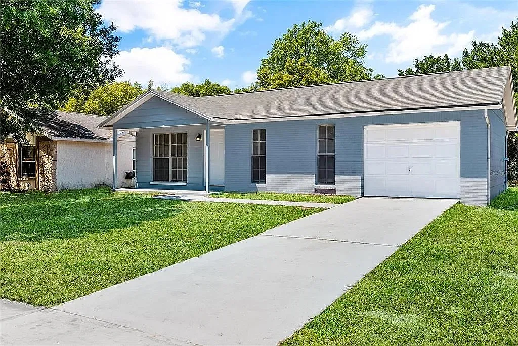 2 bed, 1050 sqft, $1,900 — Photo 3