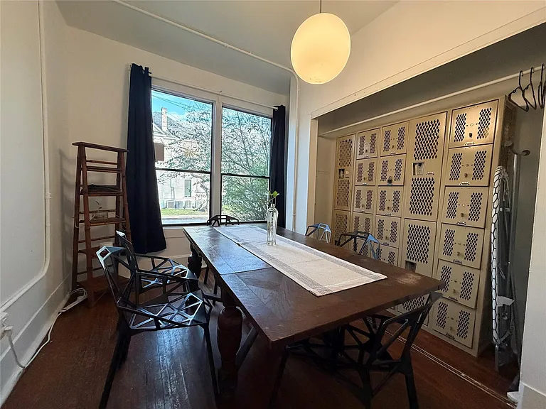 402 Hyde Park Blvd #1 — Photo 11