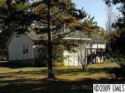 2nd image of 2304 Whitworth Rd