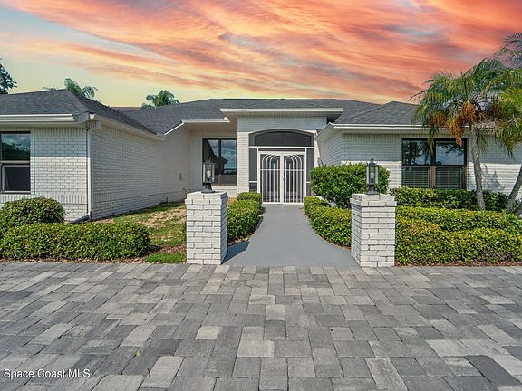 2nd image of 8710 Lake Ridge Dr