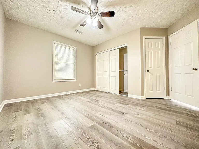 2747 Highland Rdg NW — Photo 16