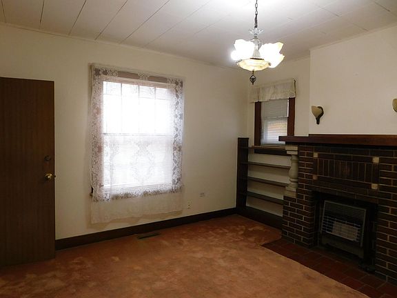 4th image of 216 W 2nd Ave APT 2