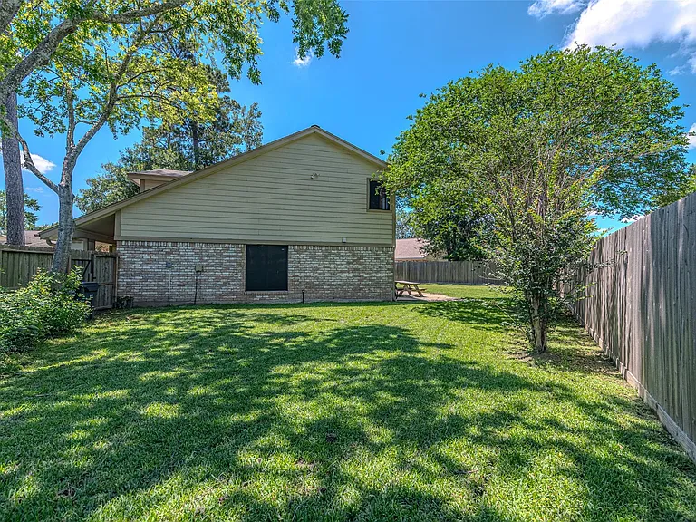 18506 Creekfield Ct — Photo 48