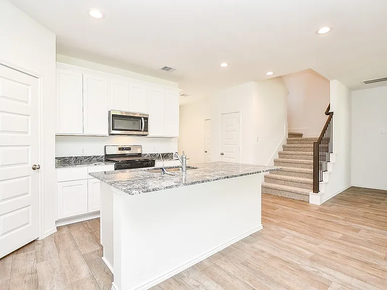 2720 Bryan Grove Ln — Photo 10