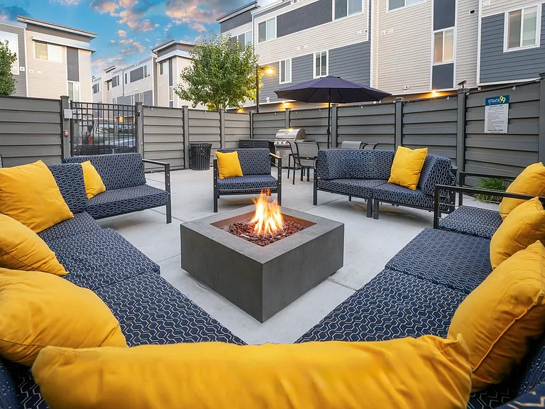 Strata99 Townhomes — Photo 10