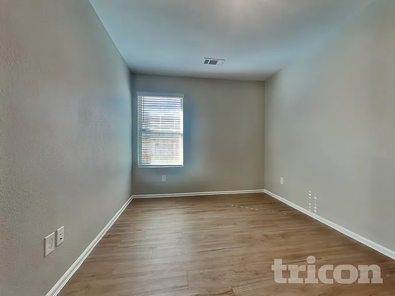 18610 Rosehill Prairie Dr — Photo 10