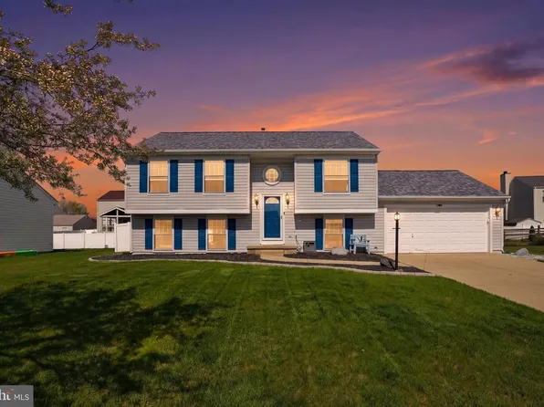 13 Marlin Ct, New Castle, DE 19720